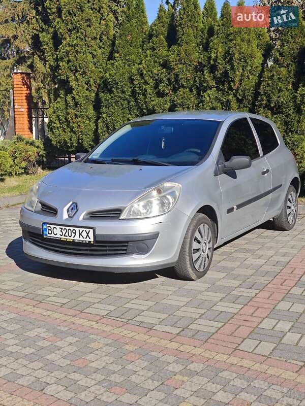 Хетчбек Renault Clio 2007 в Стрию фото 3 Хетчбек Renault Clio 2007 в Стрию