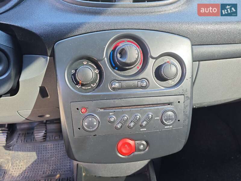 Хетчбек Renault Clio 2007 в Стрию фото 17 Хетчбек Renault Clio 2007 в Стрию