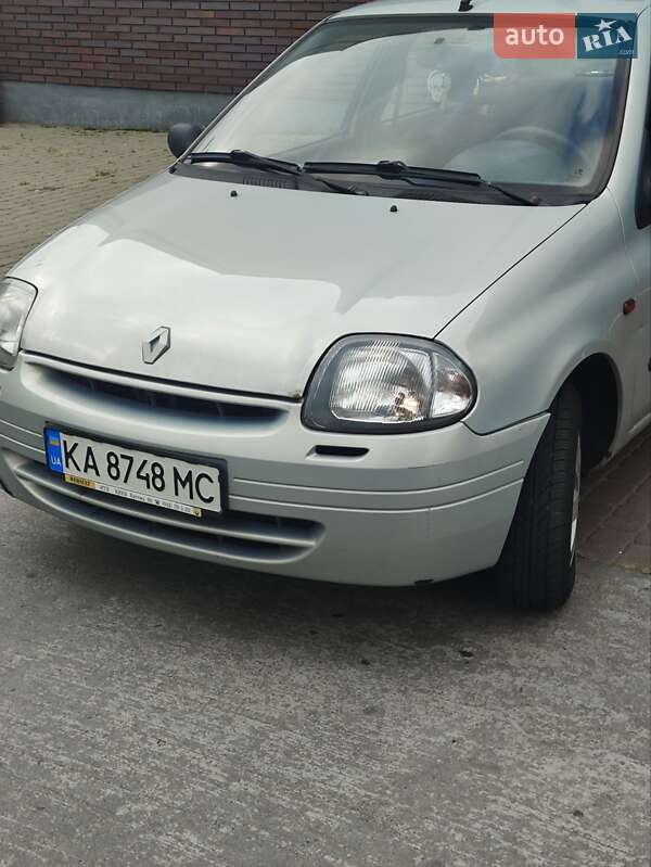 Renault Clio 2000