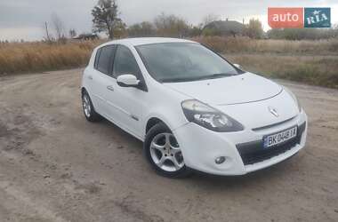 Хэтчбек Renault Clio 2012 в 