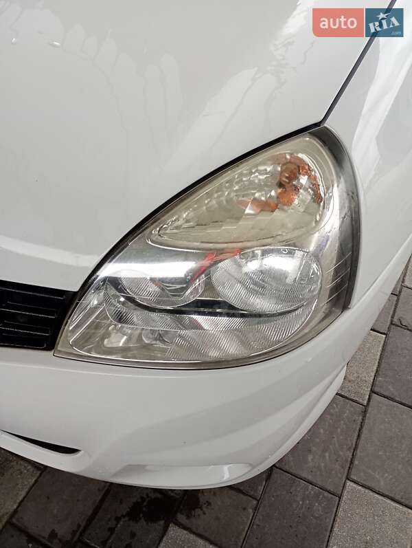 Хетчбек Renault Clio 2011 в Полтаві фото 14 Хетчбек Renault Clio 2011 в Полтаві