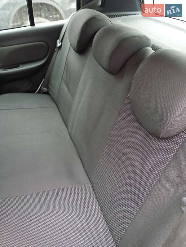 Хетчбек Renault Clio 2011 в Полтаві фото 49 Хетчбек Renault Clio 2011 в Полтаві