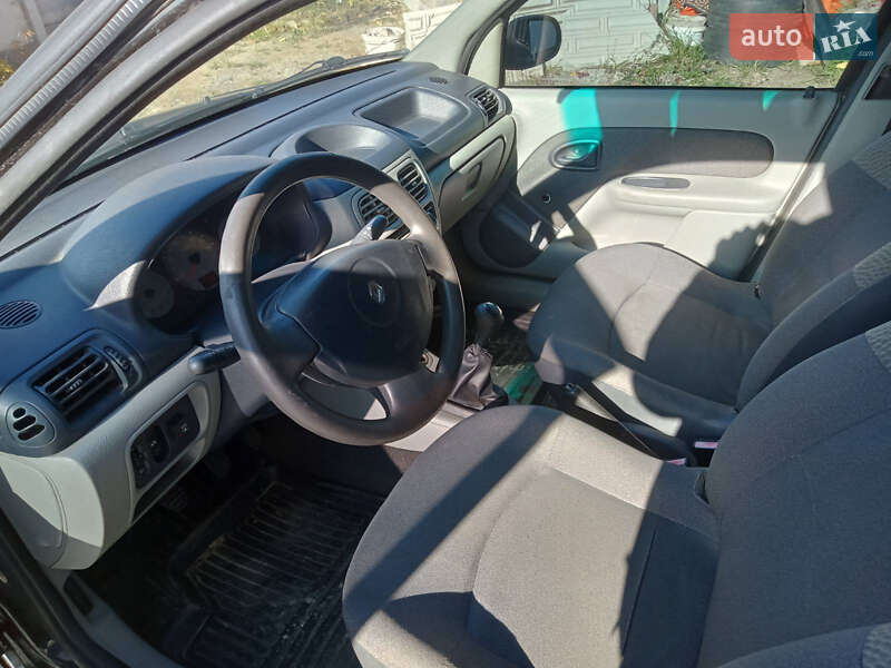 Седан Renault Clio 2005 в Рівному фото 6 Седан Renault Clio 2005 в Рівному