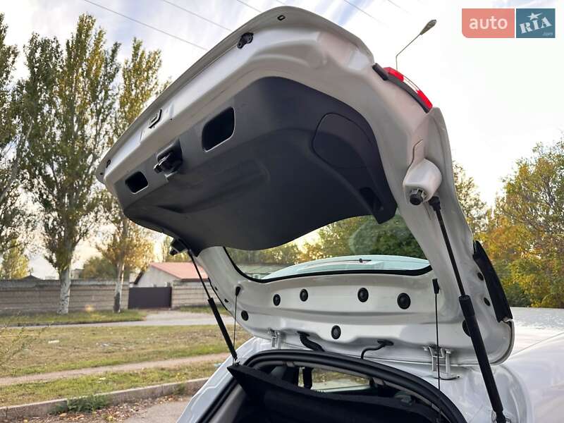 Хетчбек Renault Clio 2013 в Запоріжжі