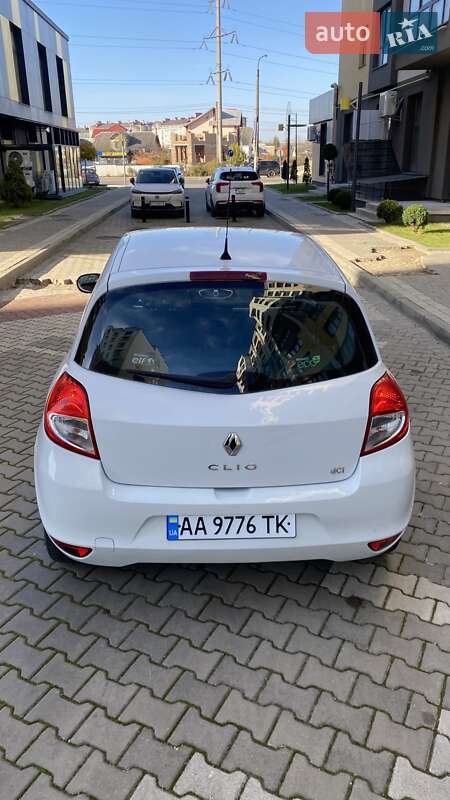 Хэтчбек Renault Clio 2012 в Ивано-Франковске