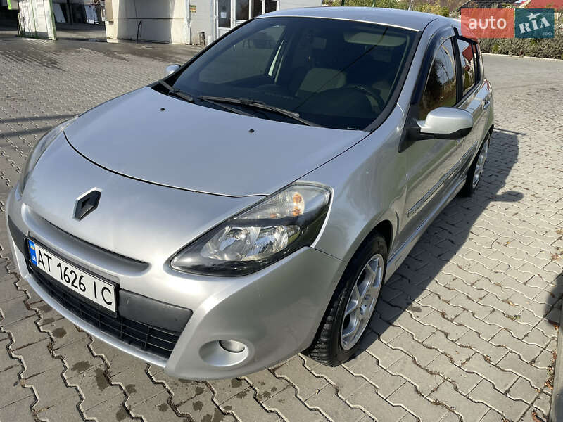 Renault Clio 2011 Renault Clio 2011