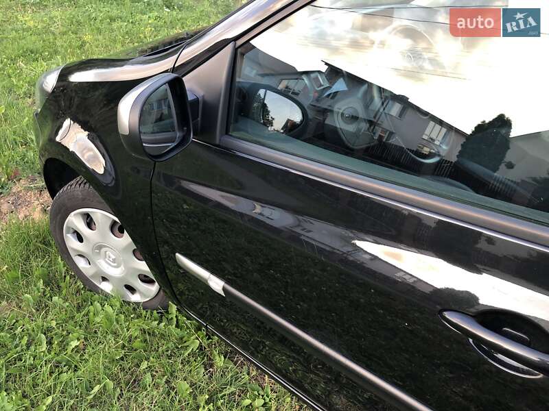 Хетчбек Renault Clio 2012 в Луцьку фото 35 Хетчбек Renault Clio 2012 в Луцьку