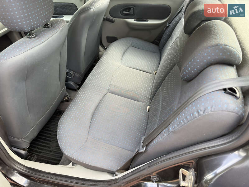 Седан Renault Clio 2006 в Белой Церкви