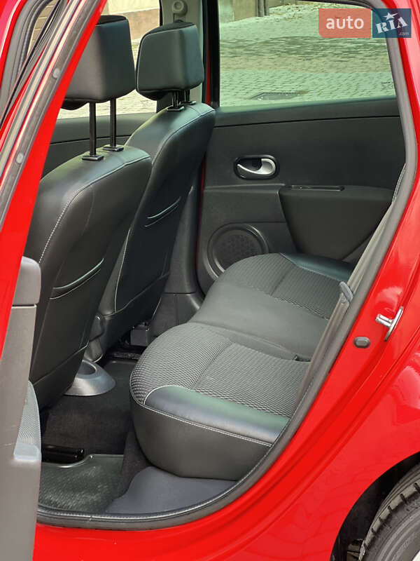 Універсал Renault Clio 2009 в Івано-Франківську фото 29 Універсал Renault Clio 2009 в Івано-Франківську