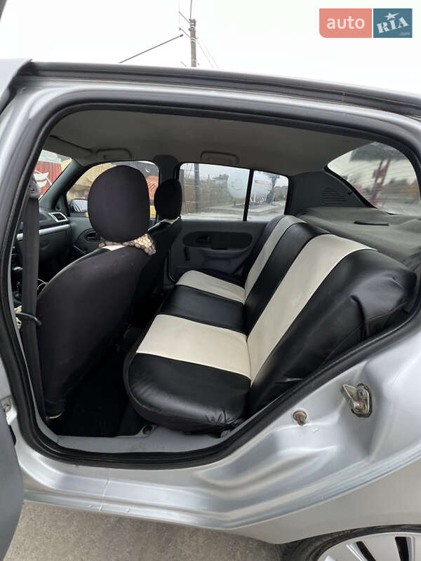 Седан Renault Clio 2007 в Виннице