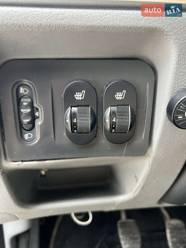 Седан Renault Clio 2007 в Виннице