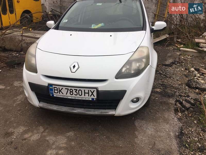 Універсал Renault Clio 2011 в Рівному фото Універсал Renault Clio 2011 в Рівному