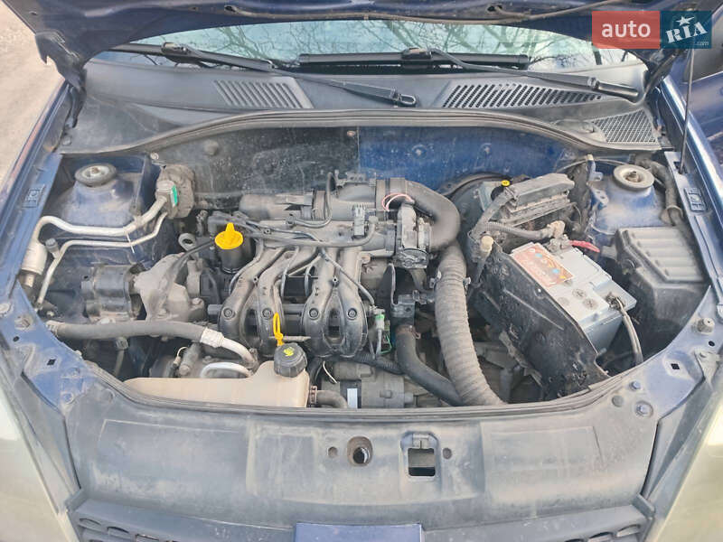 Хетчбек Renault Clio 2008 в Хмельницькому фото 22 Хетчбек Renault Clio 2008 в Хмельницькому
