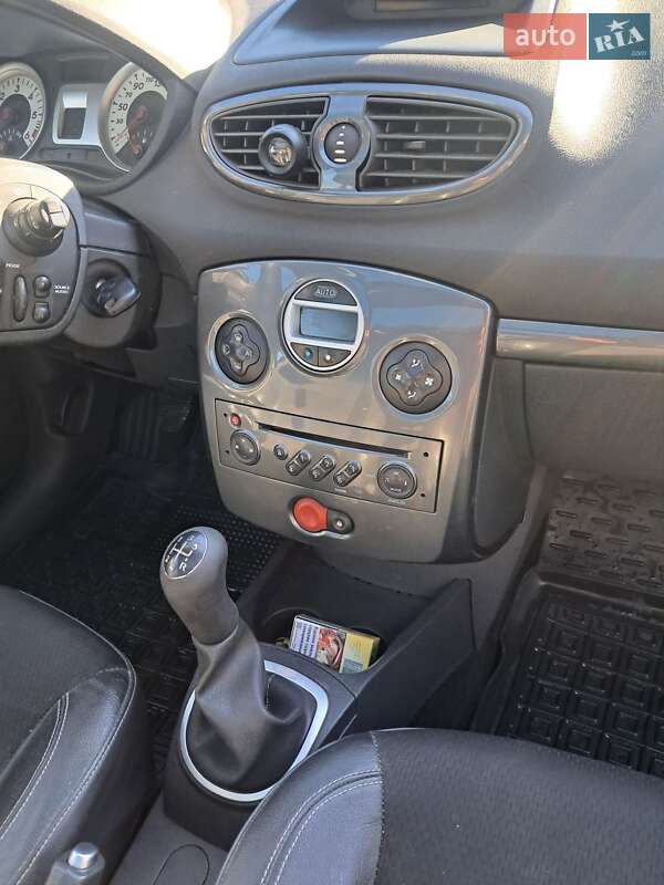 Хэтчбек Renault Clio 2007 в Богородчанах