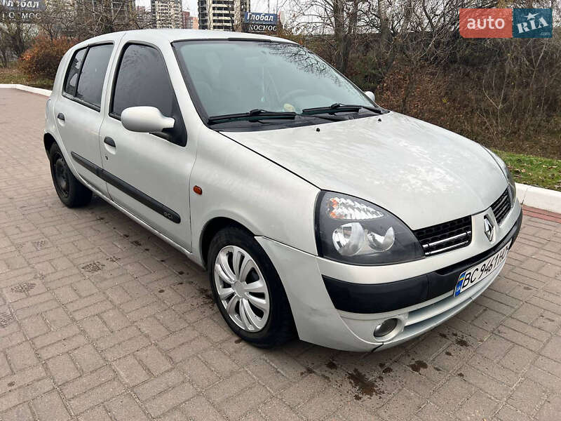 Хетчбек Renault Clio 2002 в Києві фото 17 Хетчбек Renault Clio 2002 в Києві