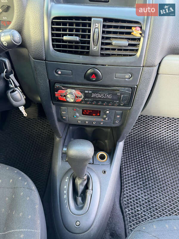 Хетчбек Renault Clio 2003 в Сумах