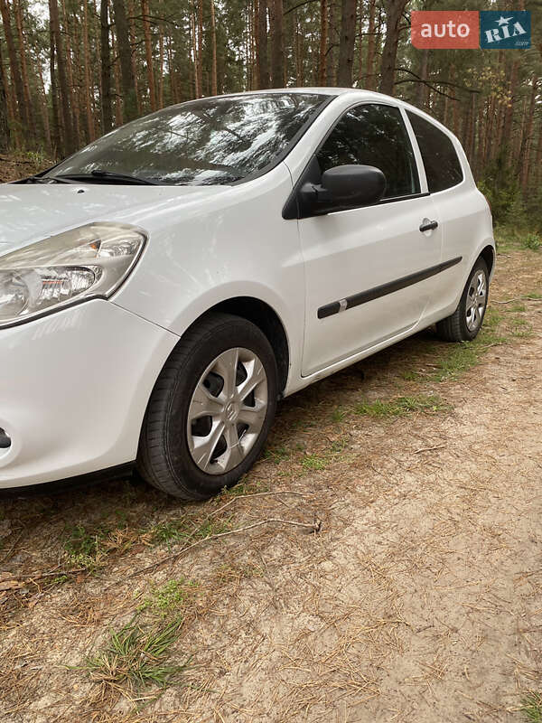 Хэтчбек Renault Clio 2011 в Изяславе фото 4 Хэтчбек Renault Clio 2011 в Изяславе