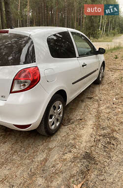 Хетчбек Renault Clio 2011 в Ізяславі