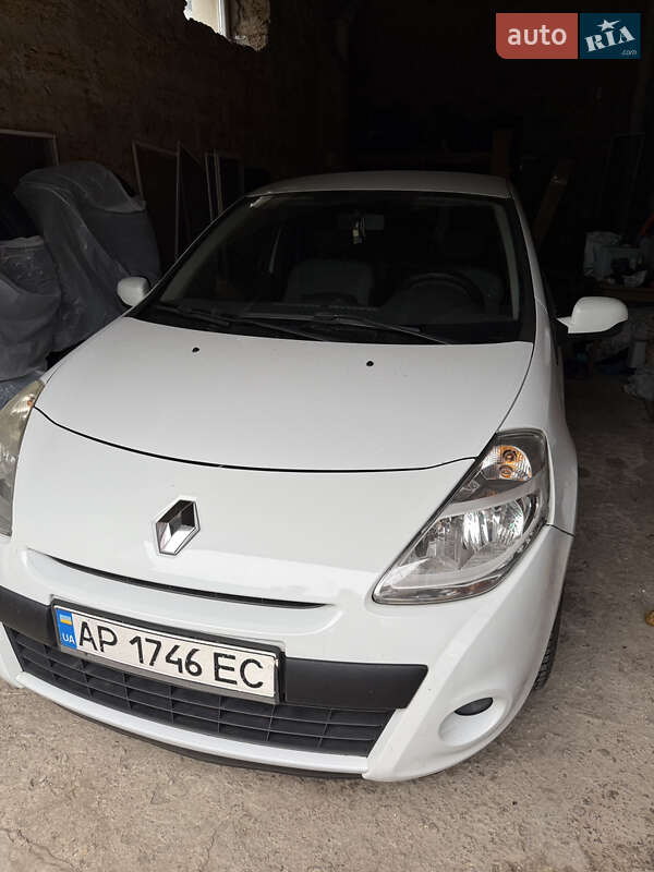 Хетчбек Renault Clio 2010 в Запоріжжі
