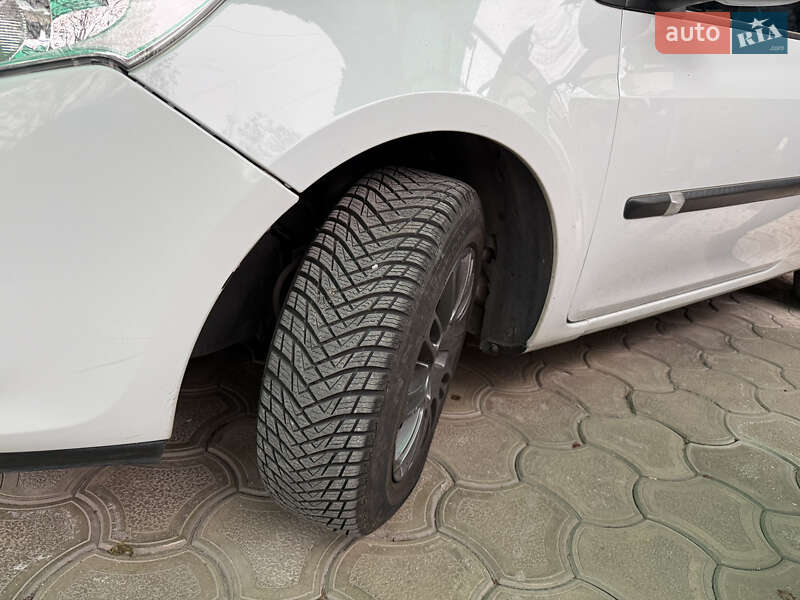 Хетчбек Renault Clio 2010 в Запоріжжі