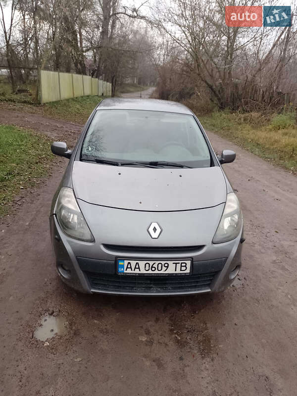 Хэтчбек Renault Clio 2012 в Киеве фото 2 Хэтчбек Renault Clio 2012 в Киеве