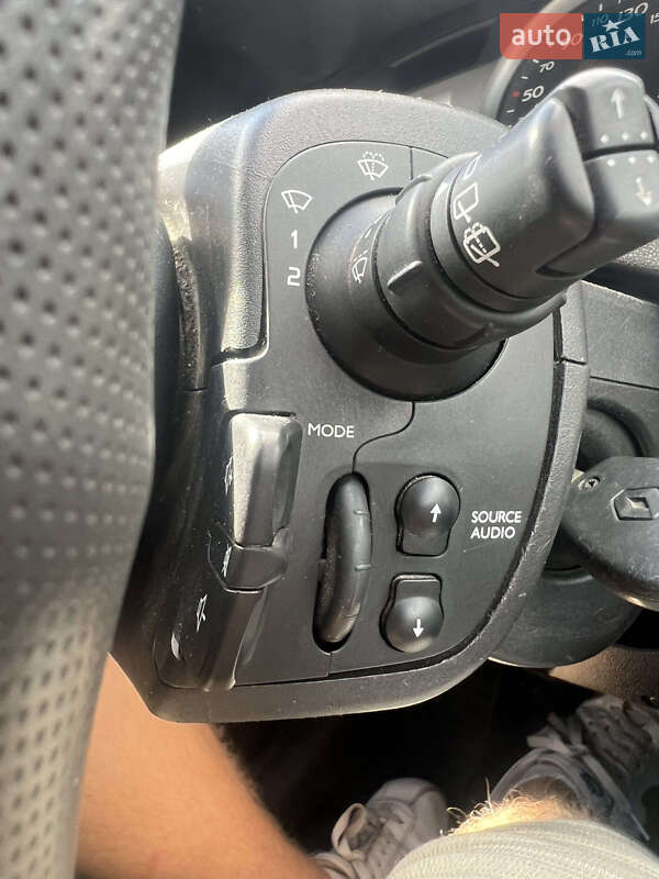 Универсал Renault Clio 2008 в Житомире фото 5 Универсал Renault Clio 2008 в Житомире