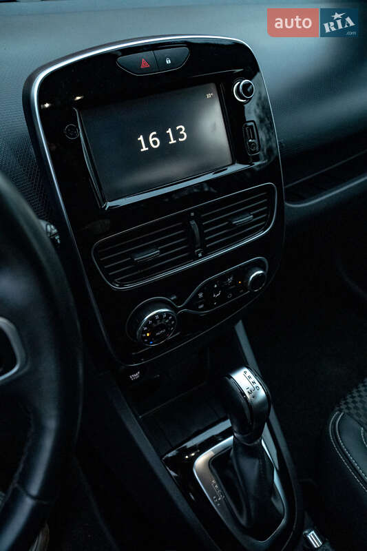 Универсал Renault Clio 2017 в Бурштыне