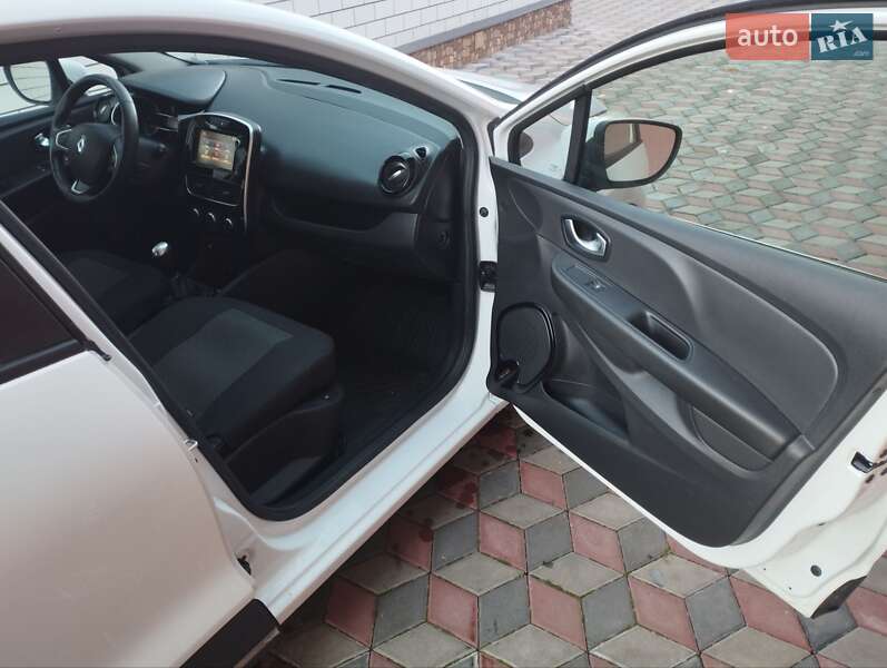 Универсал Renault Clio 2018 в Звягеле