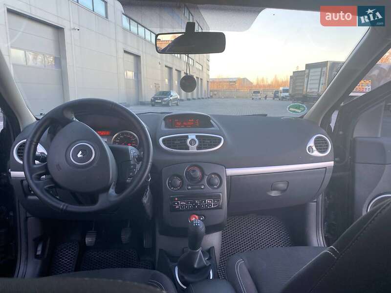 Універсал Renault Clio 2009 в Києві