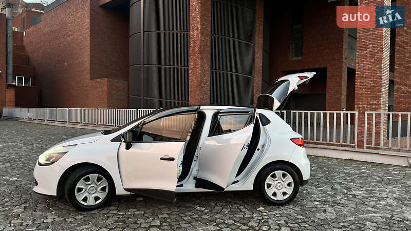 Хетчбек Renault Clio 2016 в Дніпрі