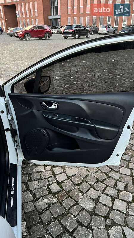 Хетчбек Renault Clio 2016 в Дніпрі