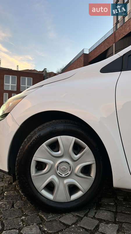 Хетчбек Renault Clio 2016 в Дніпрі