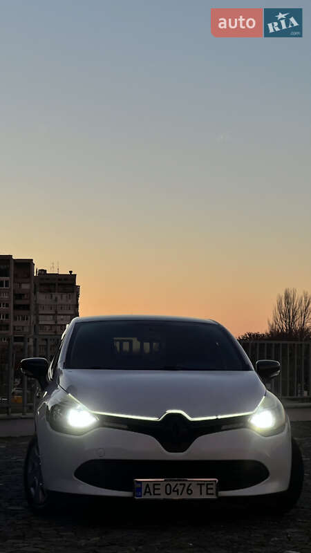 Хетчбек Renault Clio 2016 в Дніпрі