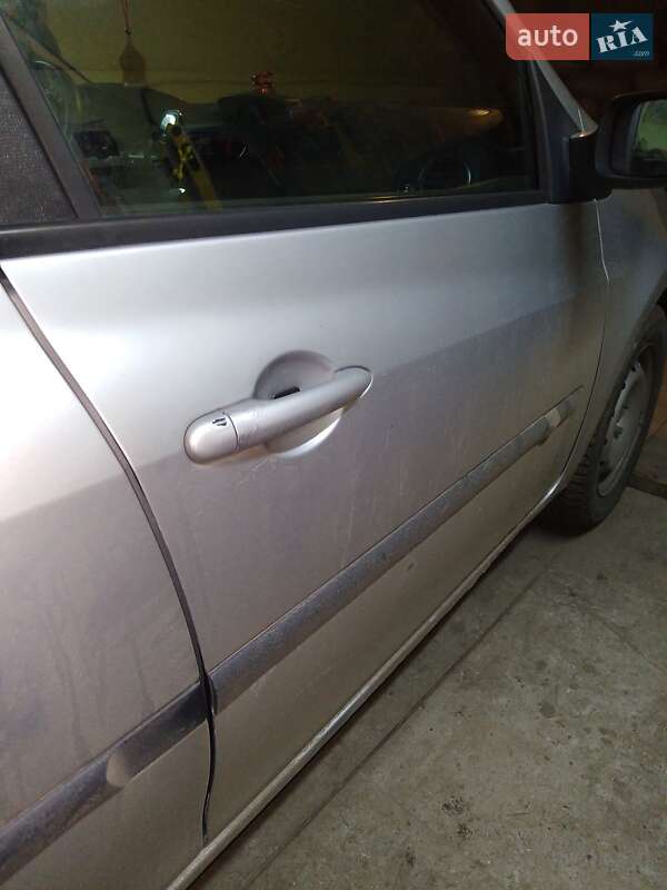 Хетчбек Renault Clio 2006 в Старокостянтинові фото 10 Хетчбек Renault Clio 2006 в Старокостянтинові