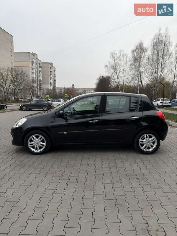 Хэтчбек Renault Clio 2007 в Луцке