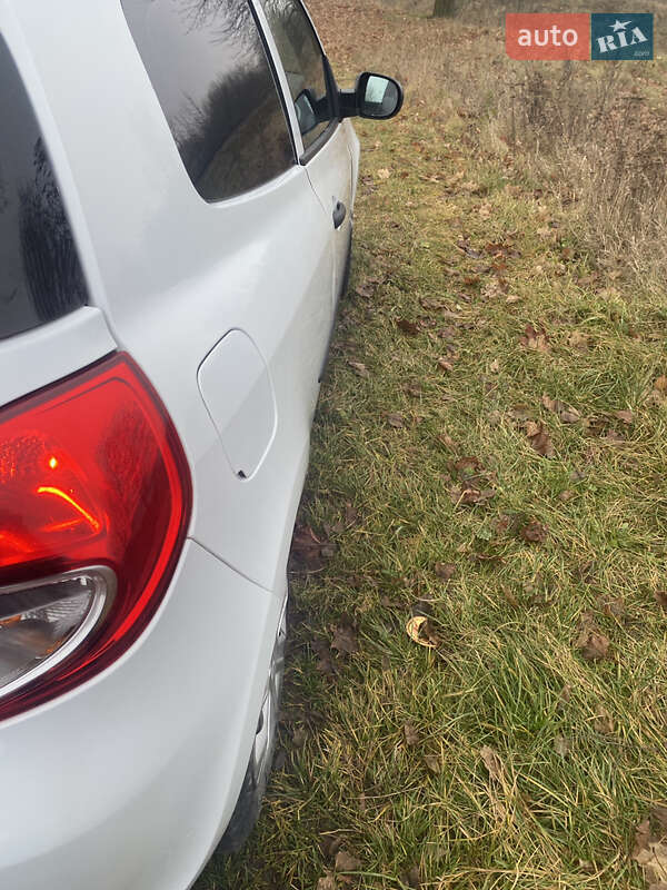 Хетчбек Renault Clio 2011 в Ізяславі фото 28 Хетчбек Renault Clio 2011 в Ізяславі