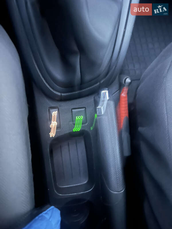 Универсал Renault Clio 2013 в Ивано-Франковске