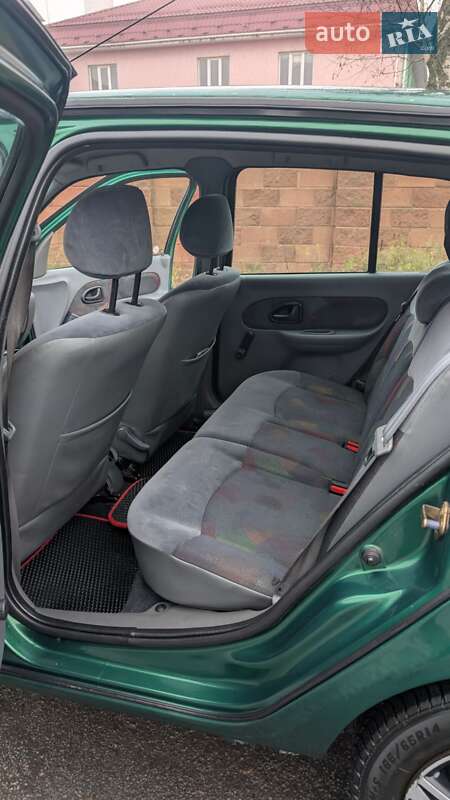 Хэтчбек Renault Clio 2000 в Ровно