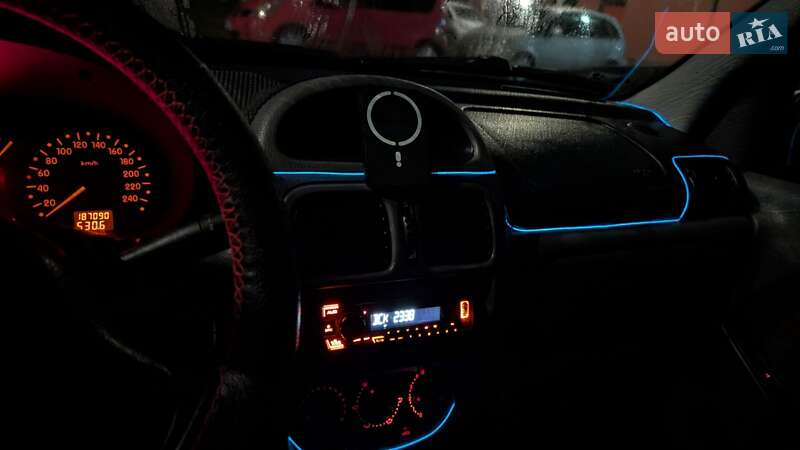 Хэтчбек Renault Clio 2000 в Ровно