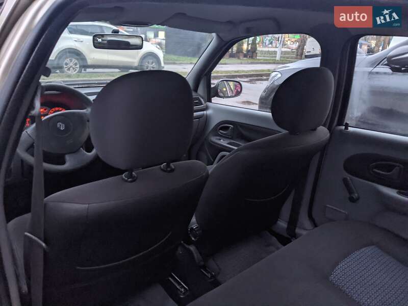 Седан Renault Clio 2007 в Киеве