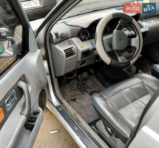 Хэтчбек Renault Clio 1992 в Одессе