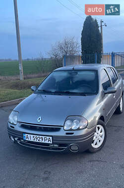 Хетчбек Renault Clio 2001 в Яготині