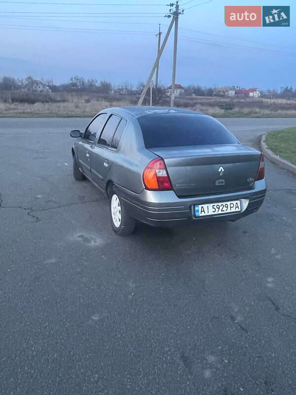 Хэтчбек Renault Clio 2001 в Яготине