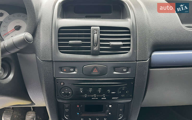 Седан Renault Clio 2008 в Коломые