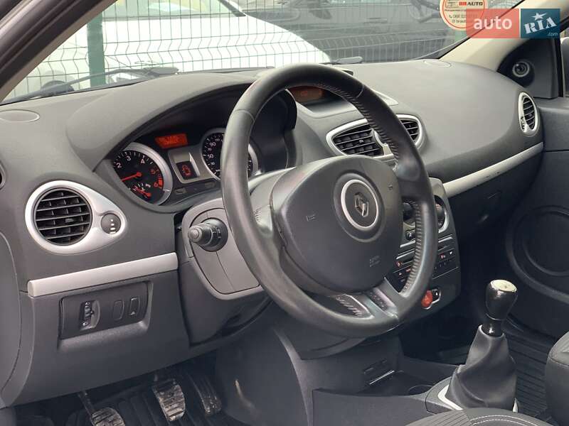 Хэтчбек Renault Clio 2012 в Бердичеве