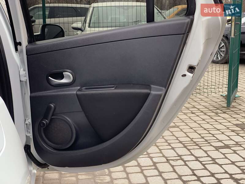 Хэтчбек Renault Clio 2012 в Бердичеве