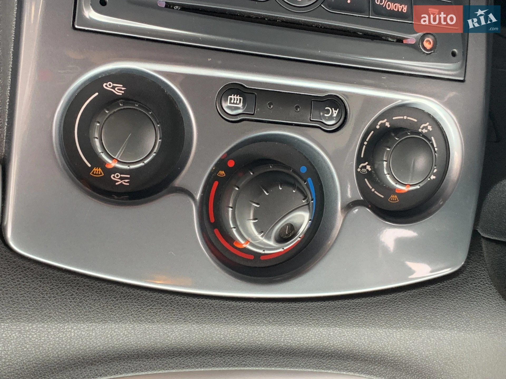 2012 Renault Clio - мініатюра 36