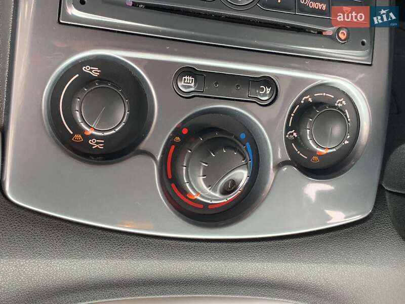 Хэтчбек Renault Clio 2012 в Бердичеве