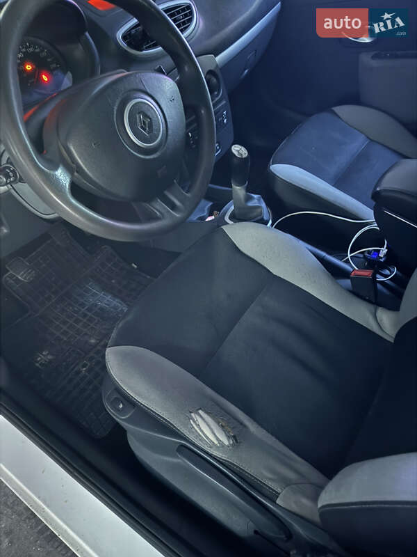 Универсал Renault Clio 2012 в Львове