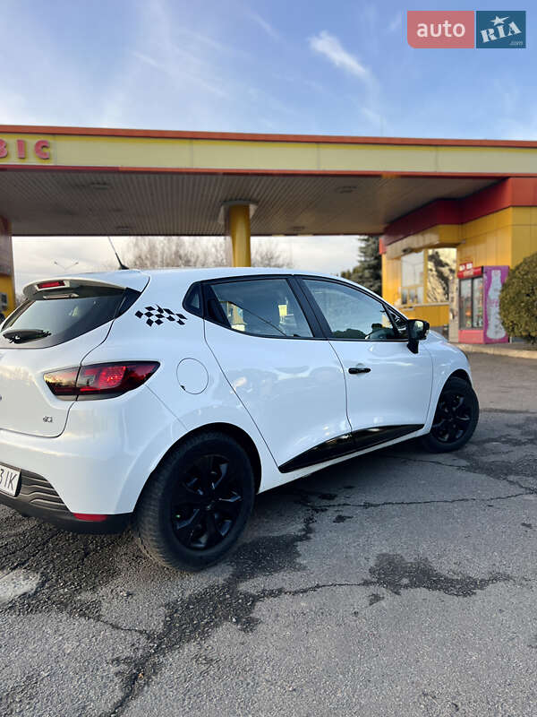 Хэтчбек Renault Clio 2014 в Луцке